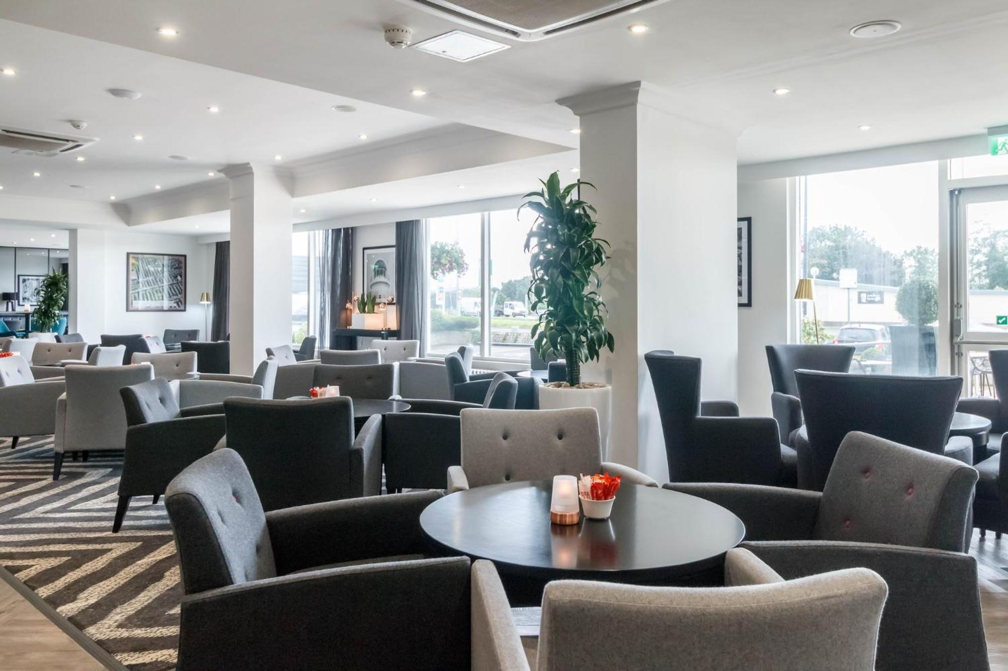 Garner Hotel Preston Samlesbury By Ihg Екстериор снимка