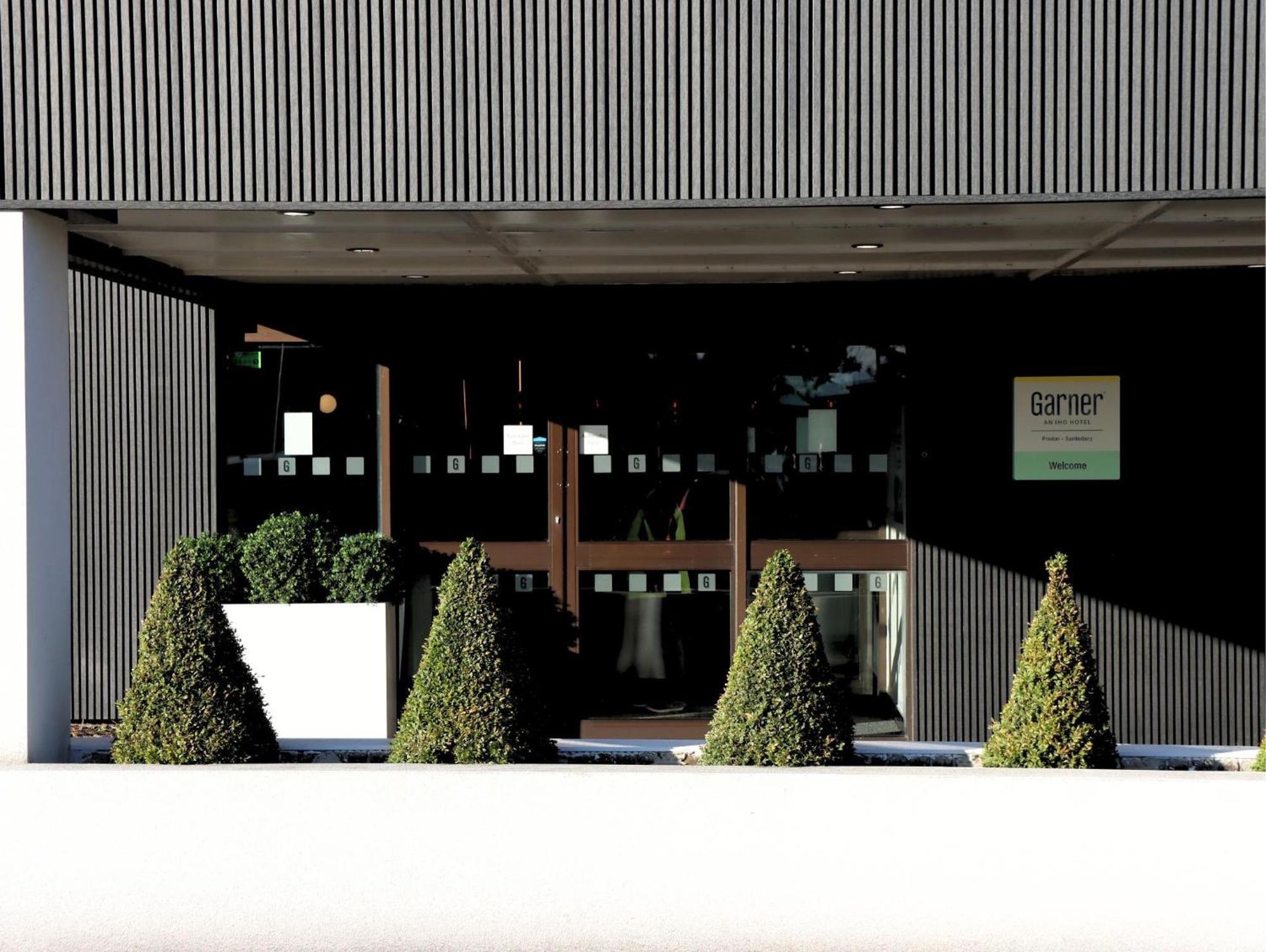 Garner Hotel Preston Samlesbury By Ihg Екстериор снимка